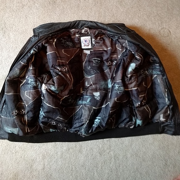 Vintage leather jacket - Picture 5 of 8